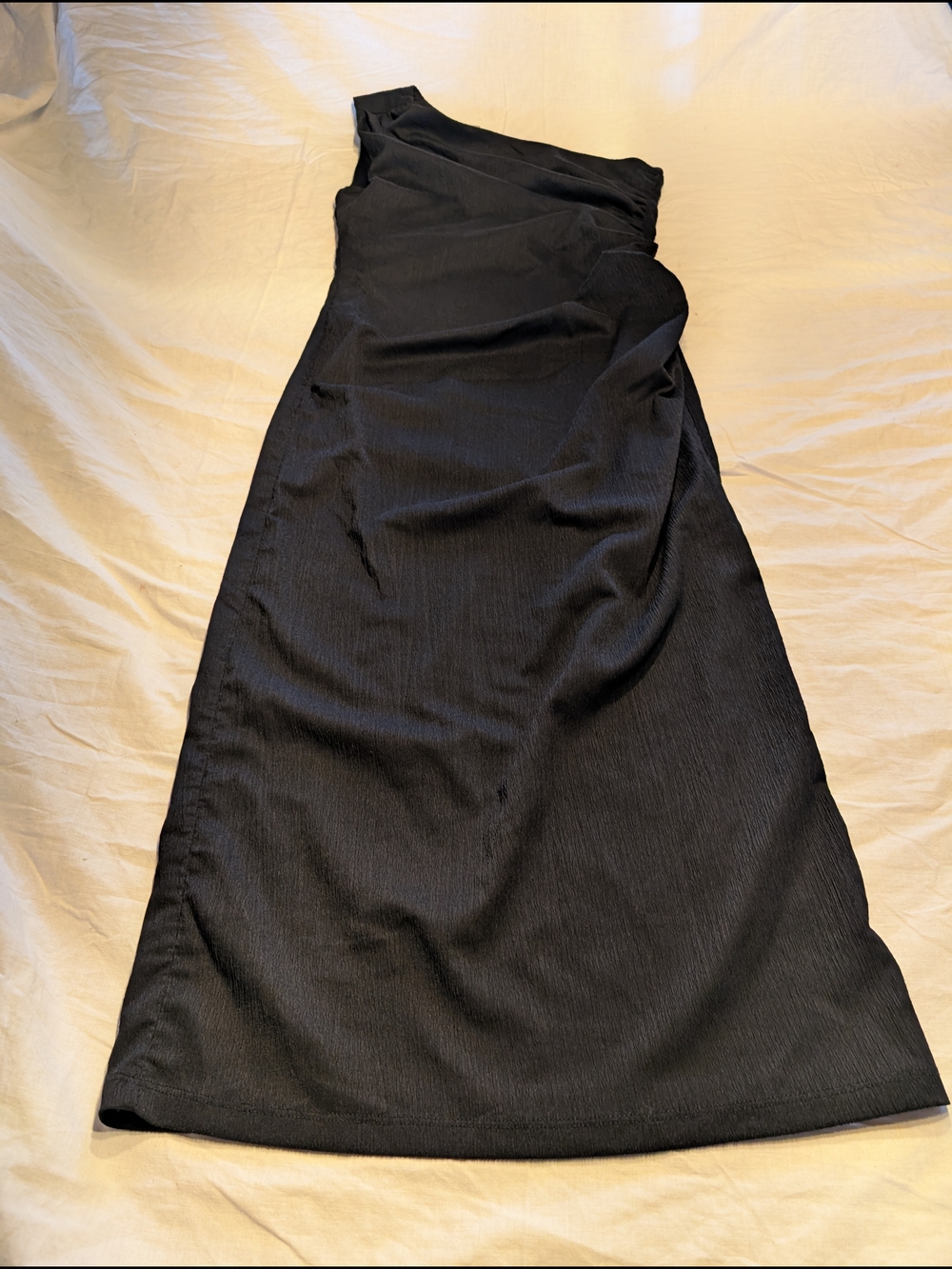 2/30$ H&M Black Asymmetrical One-Shoulder Dress